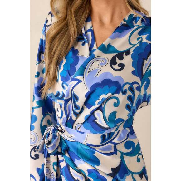 Red Dress These Moments Blue Floral Wrap Midi Dress Size MM / Blue - Picture 3 of 3